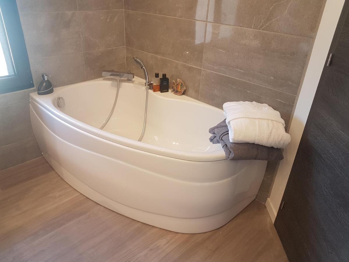 Mas Des Fugueyrolles Bed & Breakfast Cavaillon Eksteriør bilde